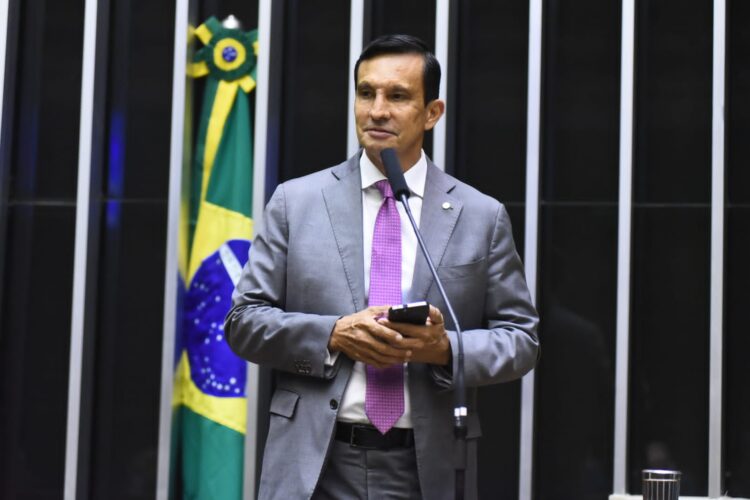 Ministério da Defesa altera portaria que regula navegação durante a vazante, prejudica estado do Amazonas e deve os custos de logística