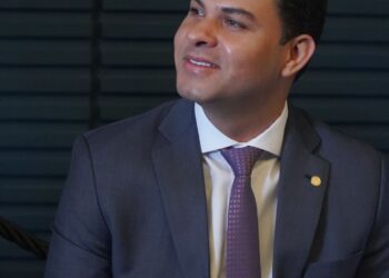 Lançada a Frente Parlamentar Mista para o Desenvolvimento da Navegação Interior, com a presença do ministro dos Portos e de autoridades e empresários do setor