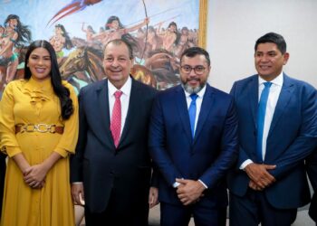 Em homenagem a Omar, Deputada Mayra Dias destaca feitos do senador para o Amazonas