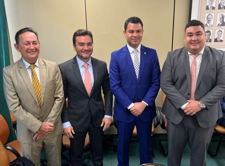 Em reunião com Saullo Vianna, ministro do Turismo anuncia ampliação de investimentos em Parintins e na divulgação do Festival Folclórico