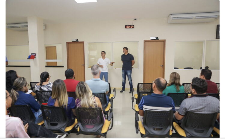 Prefeito David Almeida lança sistema de cadastro nos programas de habitação