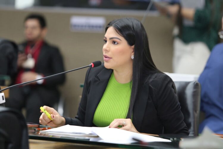 Assembleia aprova projeto de Mayra Dias pela igualdade de oportunidades e proteção contra a discriminação da pessoa LGBTQIAPN+