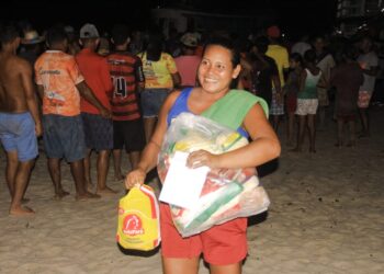 Ação humanitária da Prefeitura de Parintins chega nas regiões do Uaicurapá, Jacu e Jará