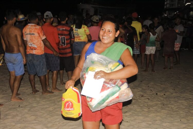 Ação humanitária da Prefeitura de Parintins chega nas regiões do Uaicurapá, Jacu e Jará