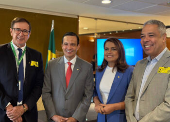 Sidney Leite e Bancada do Norte reúnem com o Banco da Amazônia para discutir investimentos e interiorização