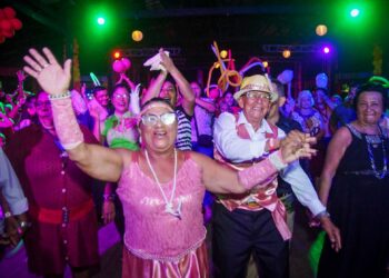 Parintins promove “Festa da Melhor Idade” e reúne centenas de idosos em Clube