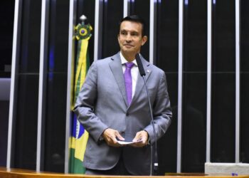 Deputado Sidney Leite cobra intervenção na segurança e reforço na fiscalização de fronteiras