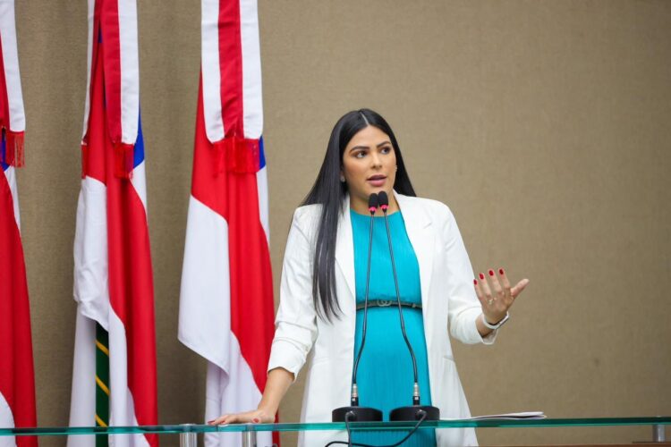 Deputada Mayra Dias solicita ampliação da rede do Programa “Prato Cheio” para municípios do Amazonas