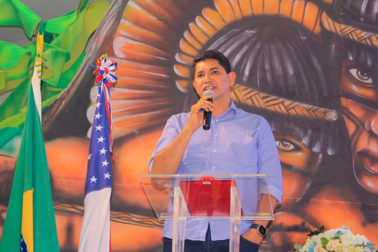 Prefeito Bi Garcia participa de cerimônia do Minha Casa Minha Vida nesta quarta-feira (22), em Brasília