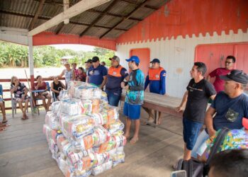 Operação Estiagem: Mais de 1000 famílias recebem ajuda humanitária da Prefeitura de Nhamundá