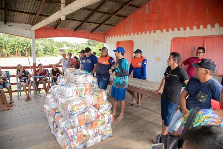 Operação Estiagem: Mais de 1000 famílias recebem ajuda humanitária da Prefeitura de Nhamundá