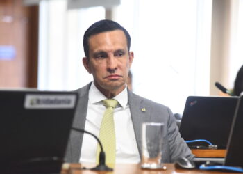 Deputado Sidney Leite solicita prorrogação do período de pesca de manejo devido à estiagem