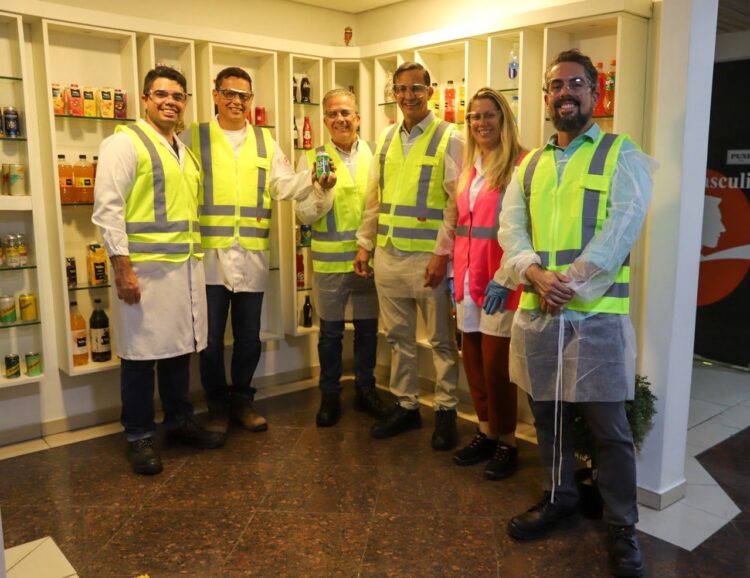 Sidney Leite Visita a Recofarma, maior exportadora de concentrados da Zona Franca