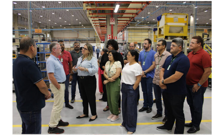 Servidores das unidades regionais da Suframa visitam fábrica da BIC Amazônia