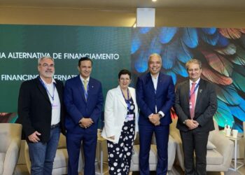 Deputado Sidney Leite participa da COP 28 e discute emissão de títulos para povos da floresta