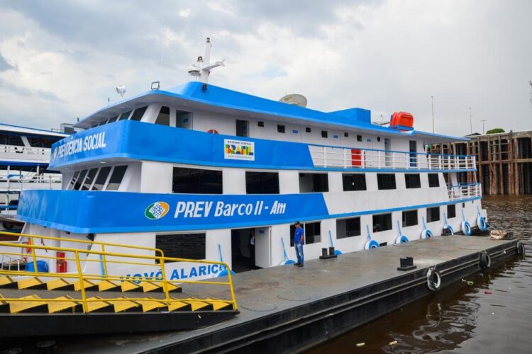 Unidade fluvial do INSS: Amazonas reitera cooperação com o Governo Federal para ampliar presença no interior