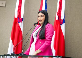 Deputada Mayra Dias exige medidas imediatas para regularização dos atendimentos dos médicos nos hospitais