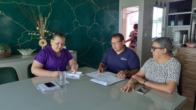 Prefeitura distribui mais 40 mil alevinos para produtores familiares e incentiva a piscicultura local