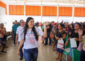 Deputada Mayra Dias presta contas e apresenta ações para Nova Olinda do Norte no aniversário de 68 anos do município
