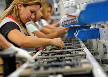 Curso na Nilton Lins debate segurança, trabalho e direitos das mulheres nas cidades amazônicas
