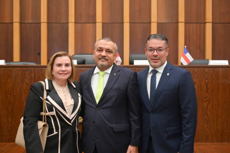 Conselheiros do TCE-AM prestigiam posse de desembargador do TJAM no CCOGE, em Brasília