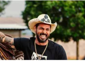 Cantor sertanejo João Carreiro morre aos 41 anos após cirurgia no coração. Veja último vídeo feito no hospital