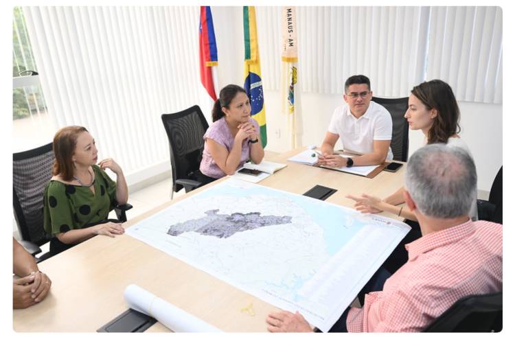 Prefeito recebe comitiva do Programa das Nações Unidas para o Meio Ambiente da ONU