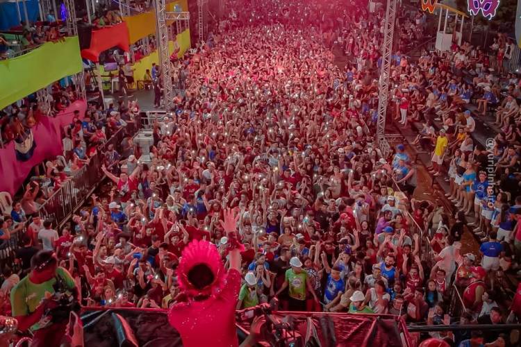 De Parintins para o Brasil ver: prefeito Bi Garcia celebra sucesso do Carnailha e Carnaboi em rede nacional