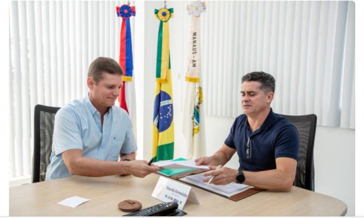 Prefeito David Almeida decreta medidas para economizar R$ 120 milhões em despesas