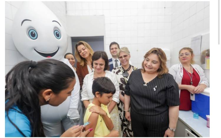 Em novo passo na luta contra a dengue, Brasil inicia vacinação de crianças