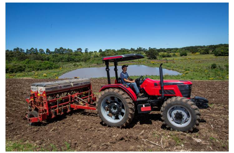 Maior fabricante de tratores do mundo vai instalar fábrica no Brasil