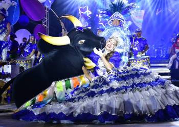 Caprichoso encerra Carnaboi com espetáculo que convida para o Festival de Parintins