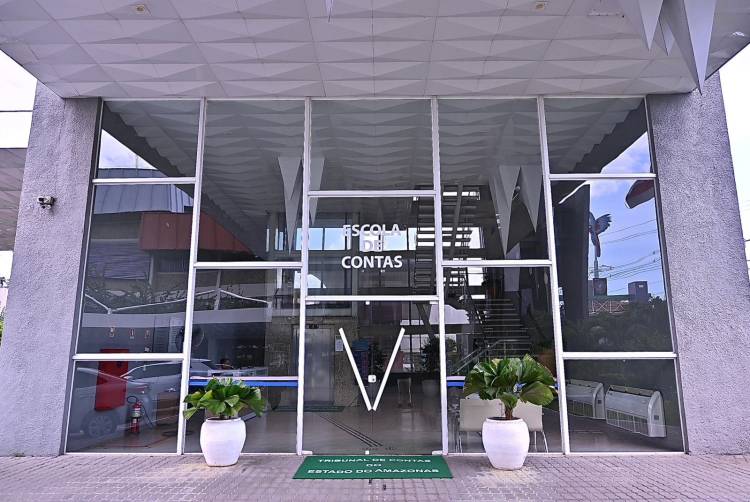 Escola de Contas Públicas do TCE-AM convida gestores públicos a indicar cursos para 2024-2025 em questionário online