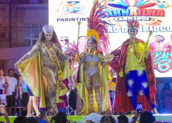 Carnailha 2024 coroa nova corte em noite de Feirão dos Blocos