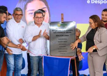 Em Iranduba, Governo do Amazonas entrega 461ª escola revitalizada em abertura do ano letivo no interior