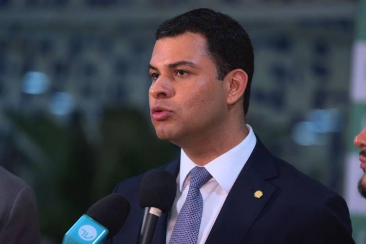 Projetos de Saullo Vianna ampliam acesso ao tratamento para Síndrome de Down na saúde pública