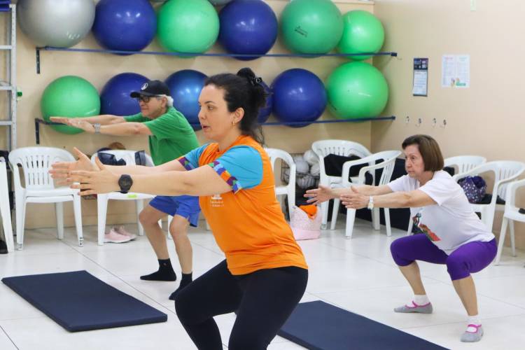 Aulas de dança e pilates do Parque Municipal do Idoso são aliadas fundamentais para a saúde e bem-estar da pessoa idosa