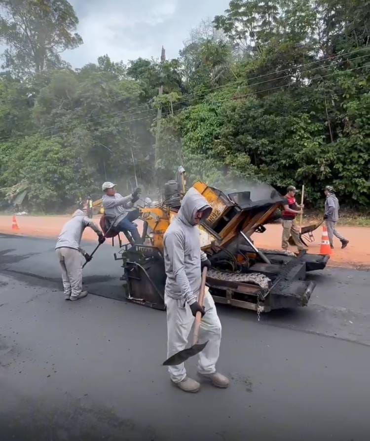 Prefeitura de Presidente Figueiredo retoma obras de asfaltamento da Avenida Amazonino Mendes