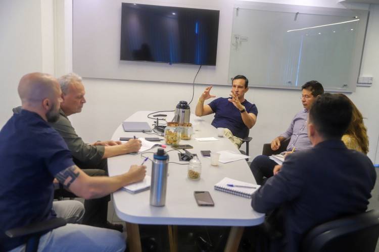 No CBA, Sidney Leite debate com entidades desenvolvimento tecnológico para cadeia produtiva do pirarucu de manejo