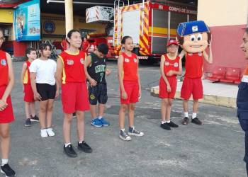 Defesa Civil do Amazonas realiza atividades de conscientização com crianças do Projeto Bombeiro Mirim