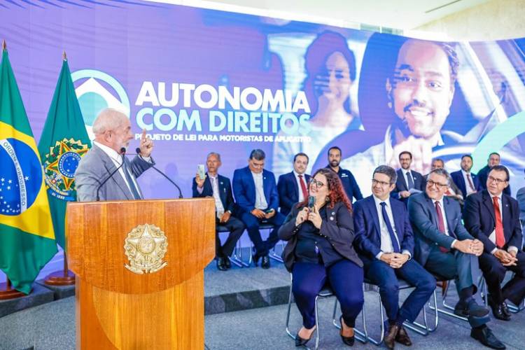 Atenção motoristas: entenda os conceitos do projeto de lei que regulamenta o transporte de aplicativos