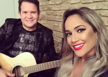 Ximbinha viaja em turnê com ‘nova Joelma’ e escoltado pela atual mulher