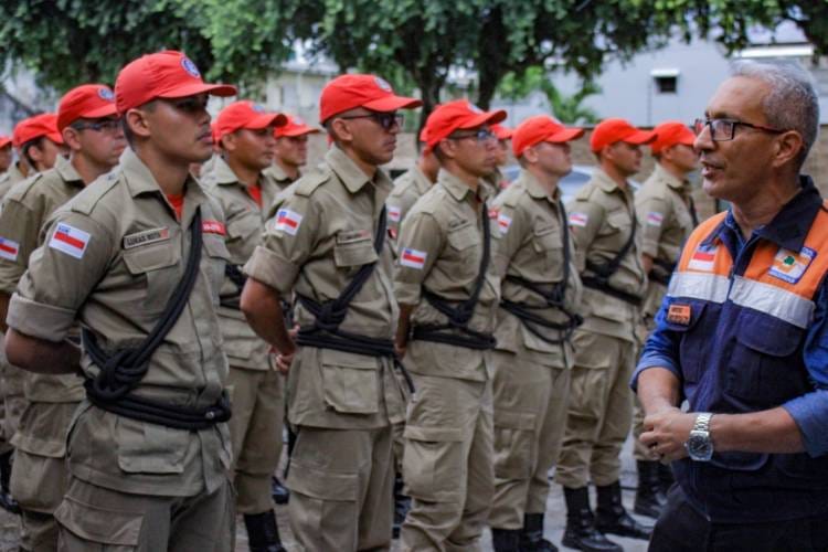 Defesa Civil do Amazonas recebe visita dos alunos soldados do Corpo de Bombeiros Militar do Amazonas durante curso de formação