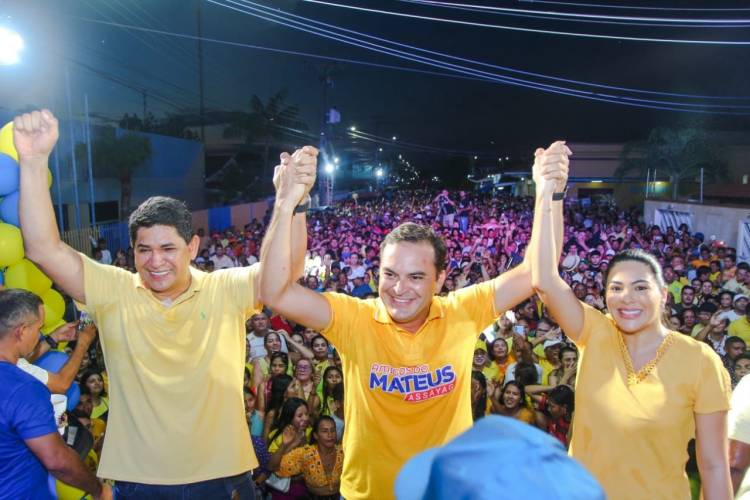 PSD, MDB, PSDB, PDT, PL, PMB, PODEMOS, AVANTE e Republicanos realizam ato de filiação partidária em Parintins