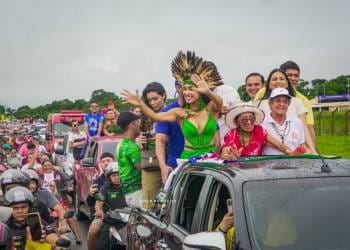 Bi Garcia oficializa título de Embaixadora do Festival de Parintins a Isabelle Nogueira