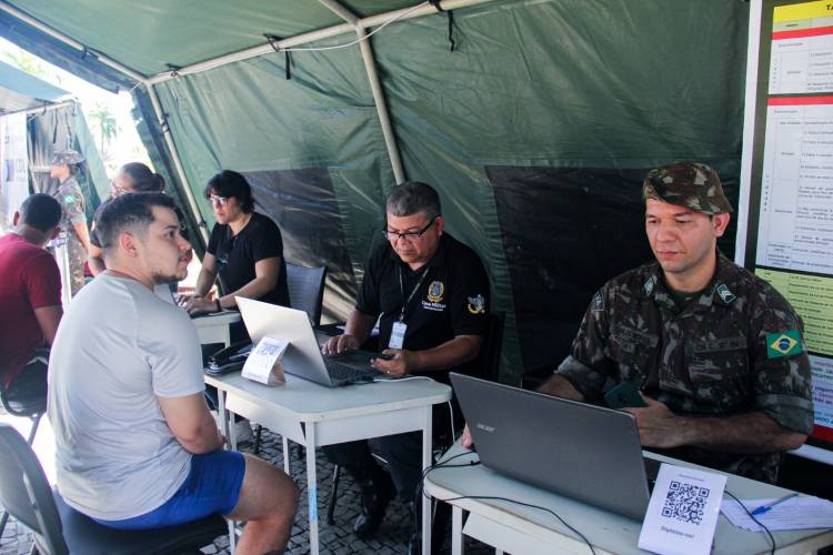 Prefeitura de Manaus disponibiliza serviços em ação promovida pelo CMA na Semana do Exército Brasileiro