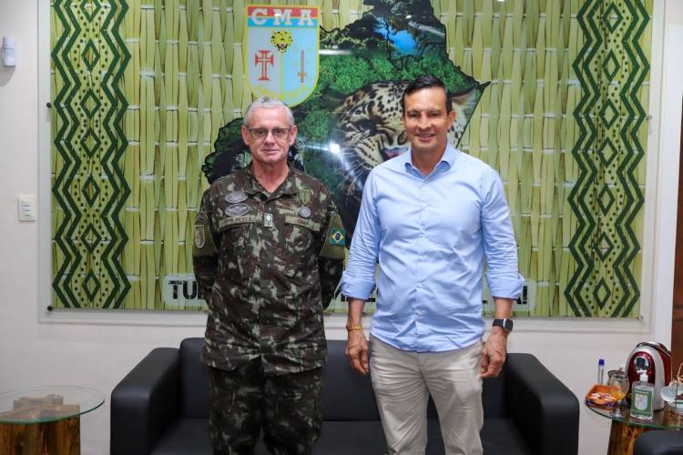 Em visita ao CMA, Sidney Leite discute segurança das fronteiras