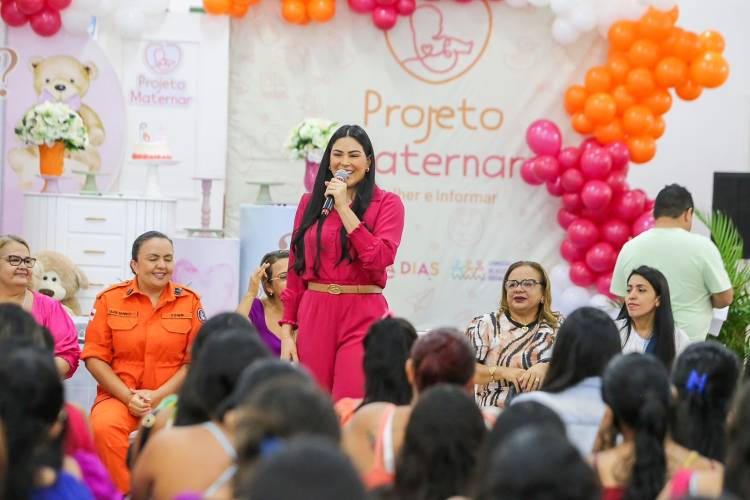 “A Mayra Dias é como uma mãe para as mães”, afirma mãe solo atendida pelo projeto Maternar