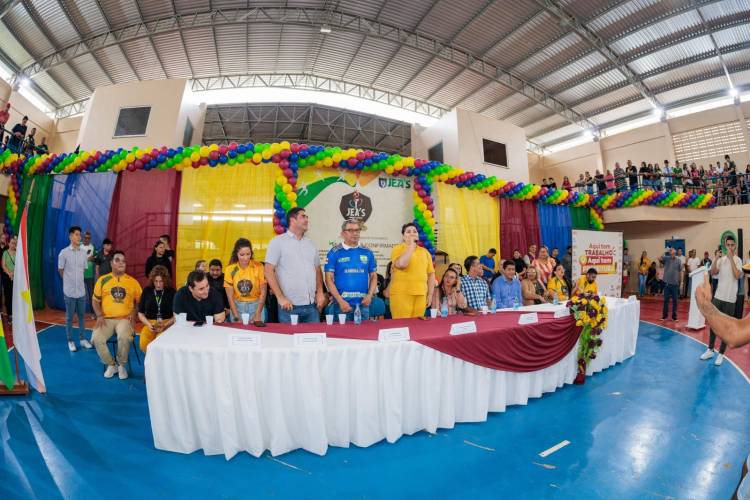 Mais de 1,1 mil alunos participam da abertura dos Jogos Escolares do Amazonas em Presidente Figueiredo