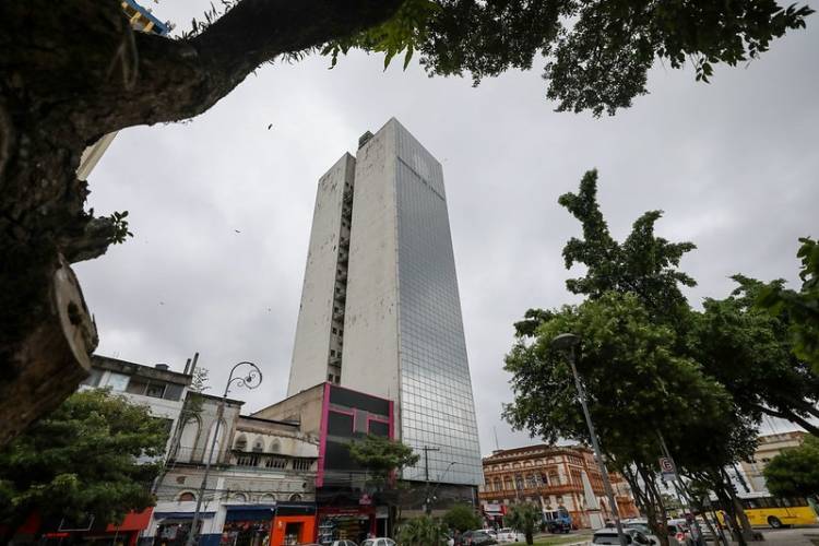 Prédio da Antiga Receita Federal se tornará unidade habitacional e cria expectativa para movimentar comércio na região central